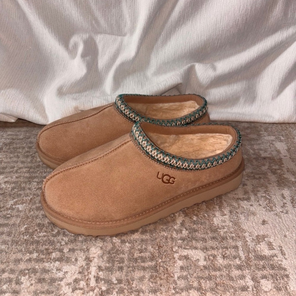 UGG Tasman Driftwood Size 9